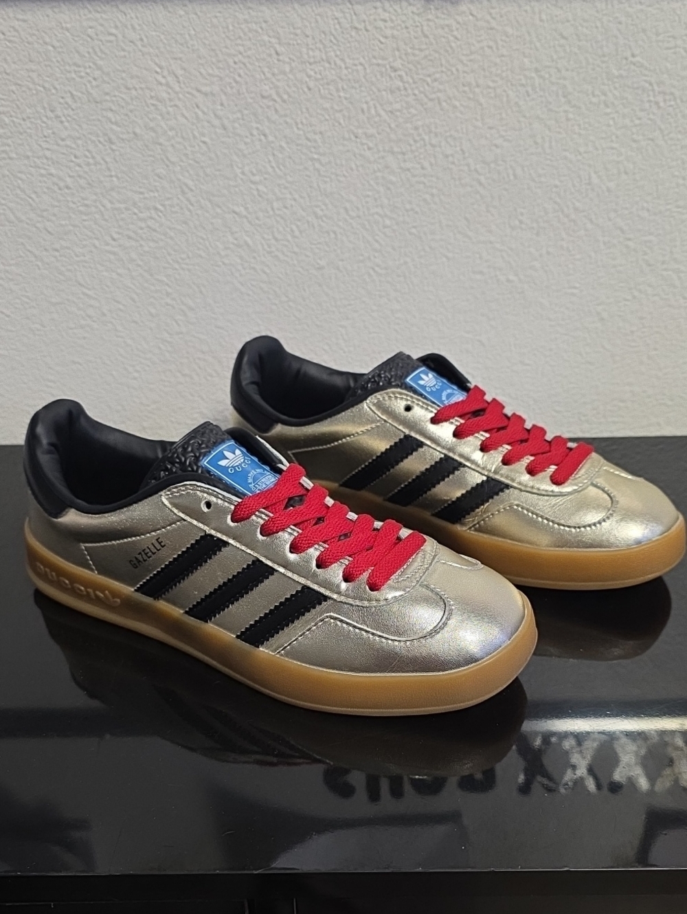 Gucci x Adidas Gazelle Metallic Gold Red Black Mens 7.5 Womens 8.5